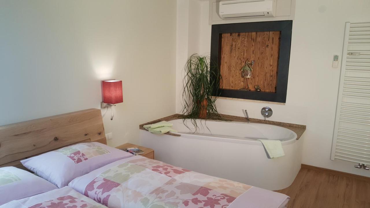 Viadolcevita - Gruene Gaestewohnung Lana Dış mekan fotoğraf
